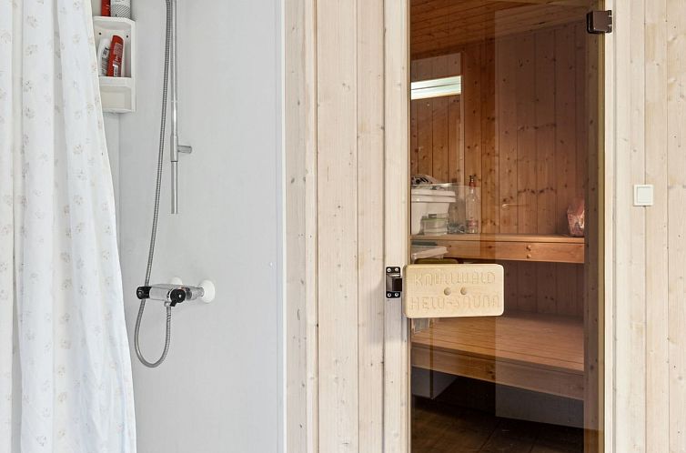 Vakantiehuis "Agnesa" - 700m from the sea