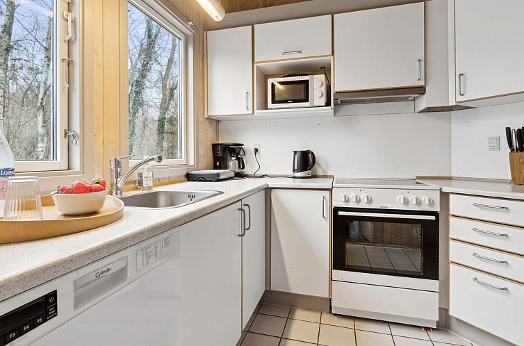 Vakantiehuis "Agnesa" - 700m from the sea