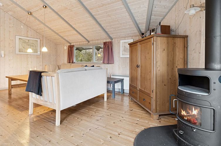 Vakantiehuis "Agnesa" - 700m from the sea