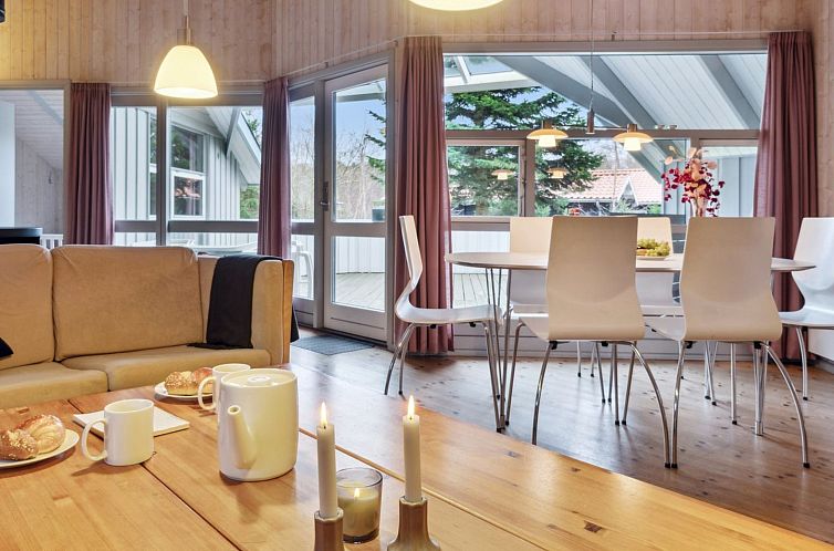 Vakantiehuis "Agnesa" - 700m from the sea