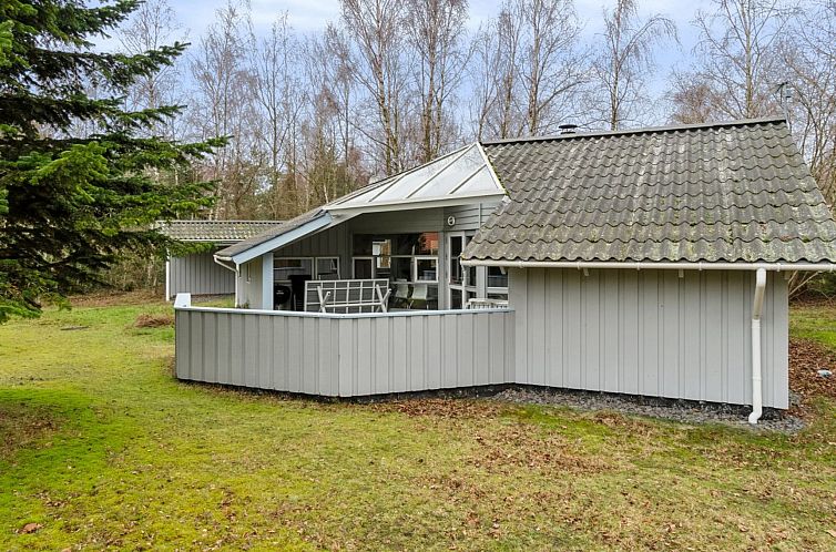 Vakantiehuis "Agnesa" - 700m from the sea