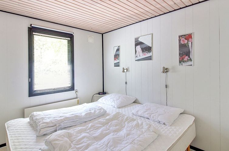 Vakantiehuis "Eeske" - 800m from the sea