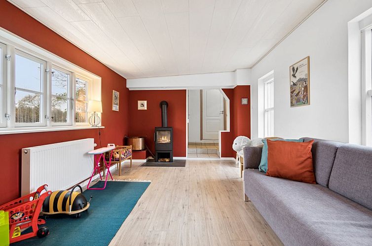 Vakantiehuis "Adrienne" - 6.4km from the sea