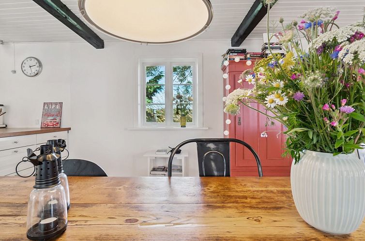 Vakantiehuis "Héléne" - 2.4km from the sea