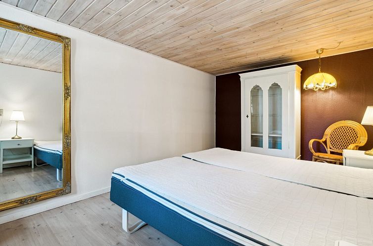 Vakantiehuis "Kristiarn" - 1.1km from the sea