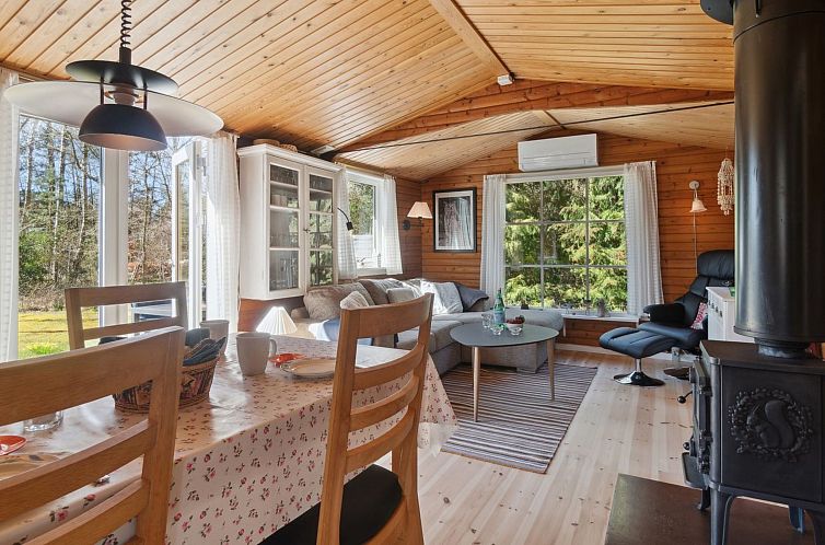 Vakantiehuis "Heikki" - 700m from the sea