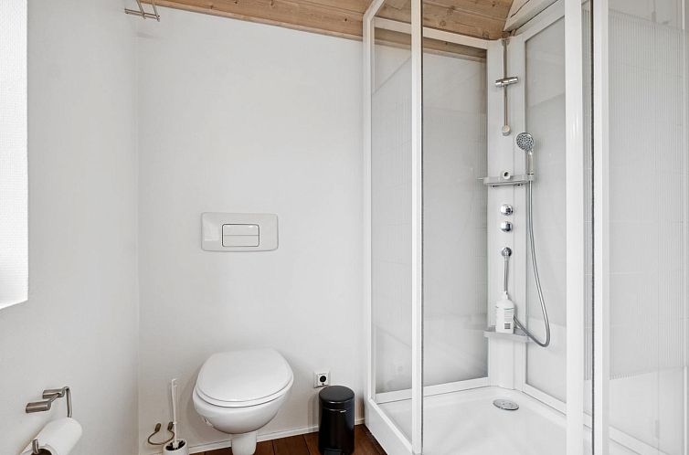 Vakantiehuis "Adrienne" - 6.4km from the sea