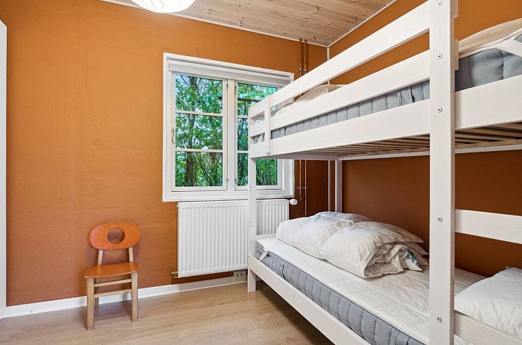 Vakantiehuis "Adrienne" - 6.4km from the sea