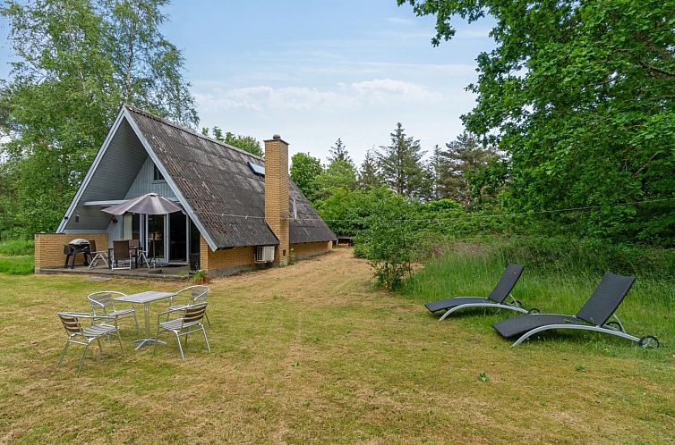 Vakantiehuis "Tine" - 600m from the sea