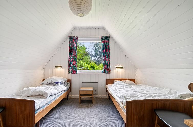 Vakantiehuis "Tine" - 600m from the sea