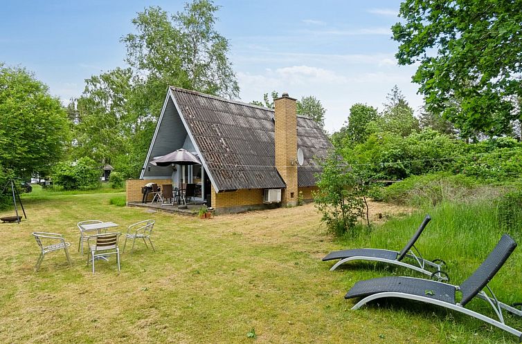 Vakantiehuis "Tine" - 600m from the sea