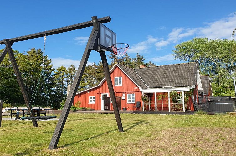 Vakantiehuis "Ieva" - 3.9km from the sea