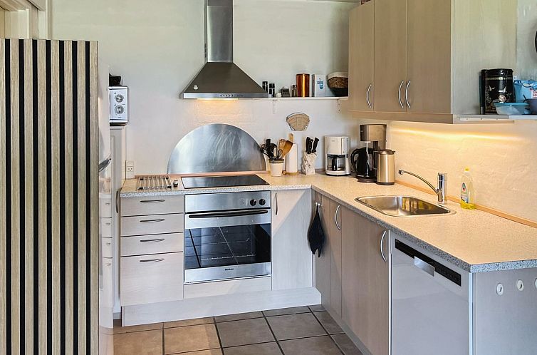 Vakantiehuis "Ieva" - 3.9km from the sea