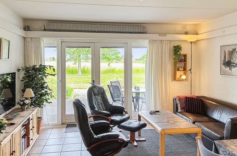 Vakantiehuis "Ieva" - 3.9km from the sea