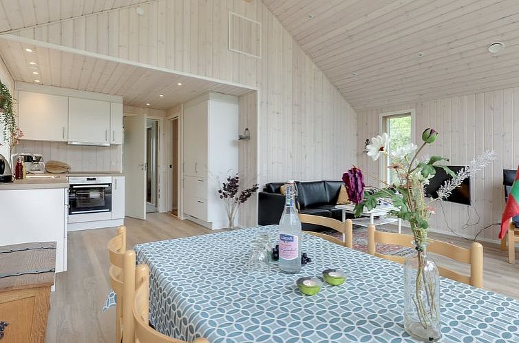 Vakantiehuis "Hilje" - 350m from the sea