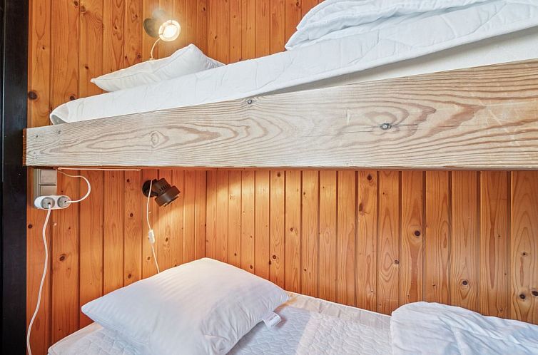 Vakantiehuis "Ajla" - 500m from the sea