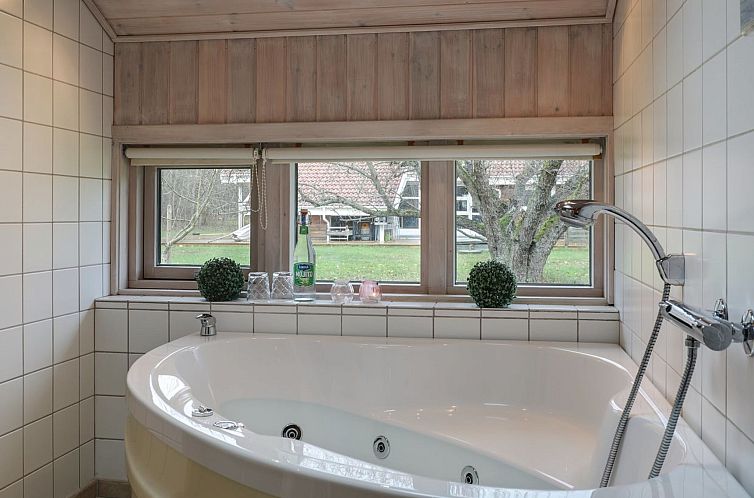 Vakantiehuis "Nikoletta" - 250m from the sea