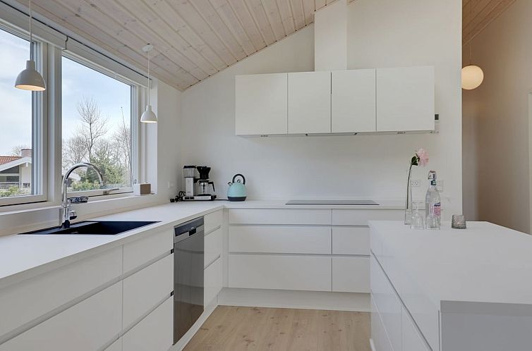 Vakantiehuis "Oke" - 350m from the sea