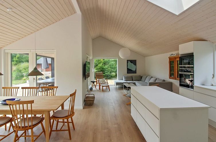 Vakantiehuis "Iivo" - 350m from the sea