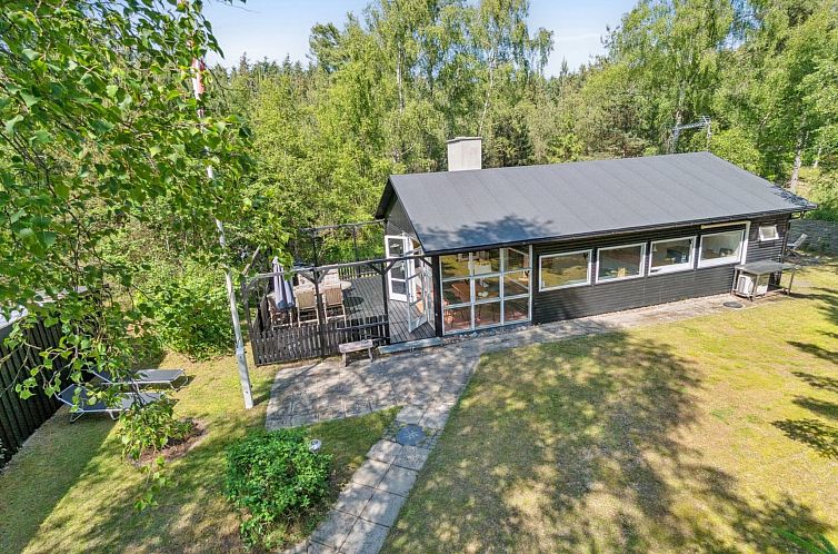 Vakantiehuis "Eirik" - 700m from the sea