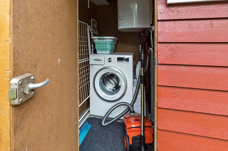 Vakantiehuis "Betti" - 700m from the sea