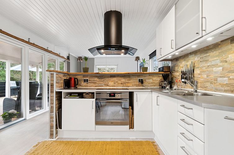 Vakantiehuis "Betti" - 700m from the sea