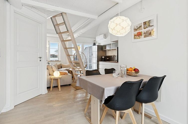 Appartement "Hinrich" - 4.5km from the sea