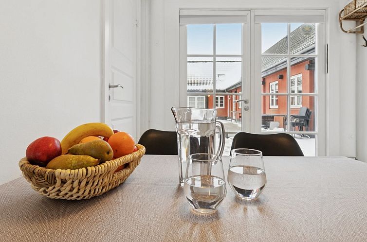 Appartement "Hinrich" - 4.5km from the sea