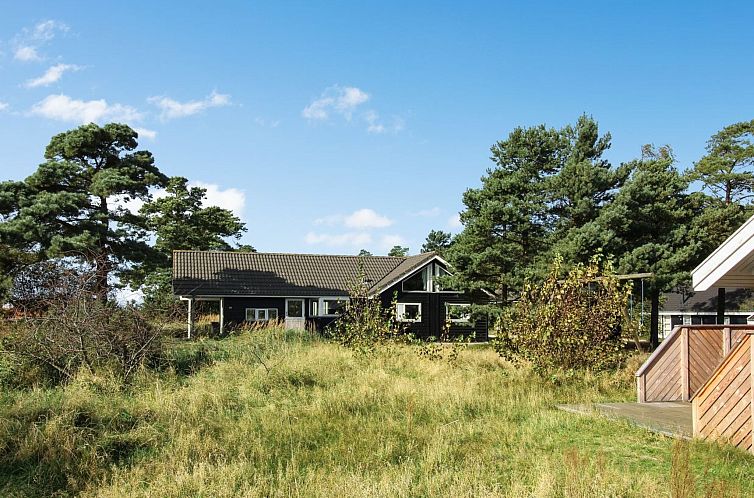 Vakantiehuis "Ansgar" - 150m from the sea