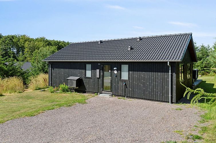 Vakantiehuis "Kristiarn" - 1.1km from the sea