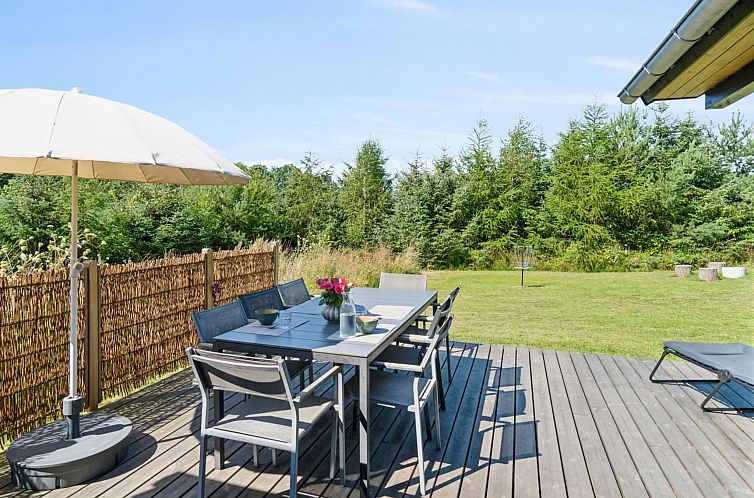 Vakantiehuis "Kristiarn" - 1.1km from the sea