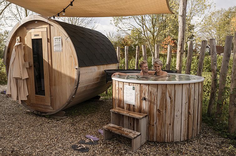 Parklodge 6 met hondenhek, sauna en hottub