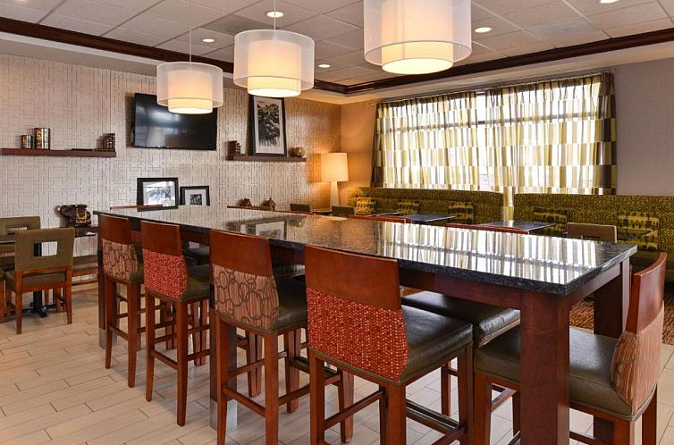 Hampton Inn College Park