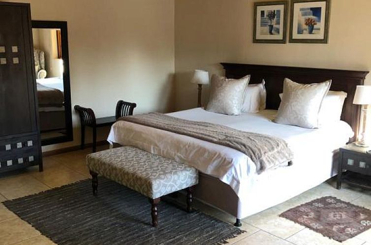 Oak Tree Lodge