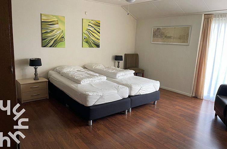 Prachtig 5 persoons vakantiehuis met hottub in Vorden,