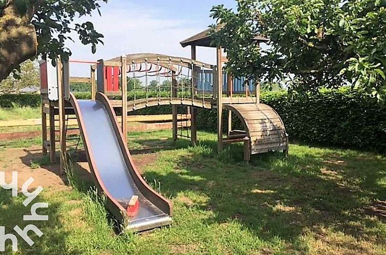 Prachtig 5 persoons vakantiehuis met hottub in Vorden,