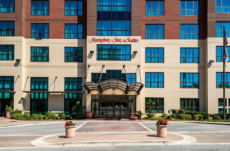 Hampton Inn & Suites National Harbor/Alexandria Area