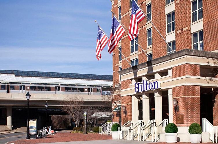 Hilton Alexandria Old Town