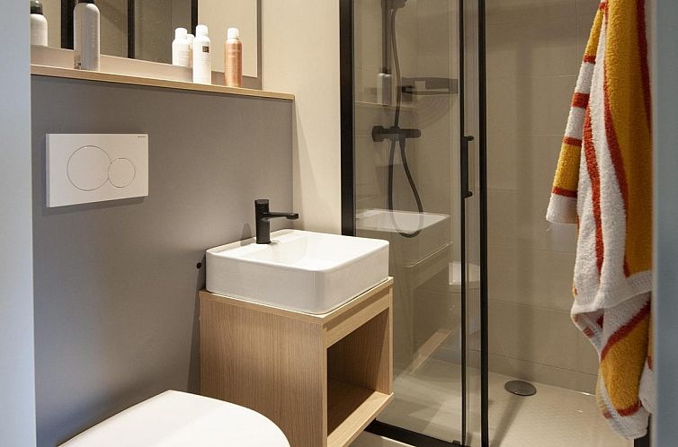 Nature Wellness Suite Hottub