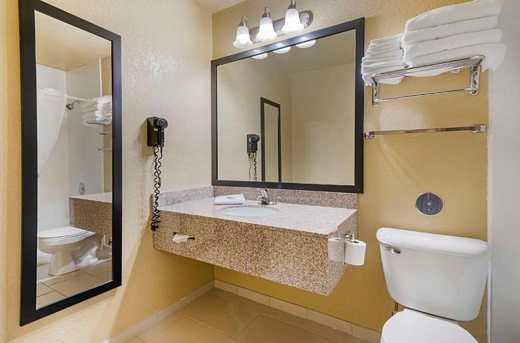 Best Western Green Bay Inn and Conference Center