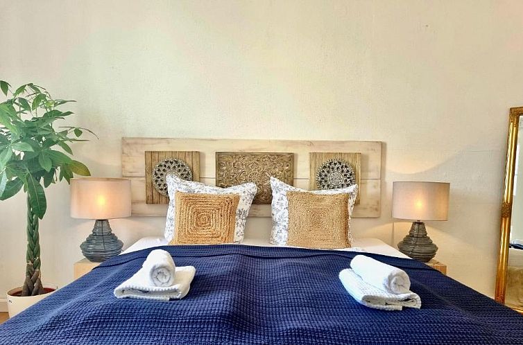 Art Hotel & Hostel