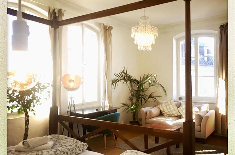 Art Hotel & Hostel