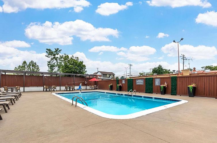 Quality Inn & Suites Laurel