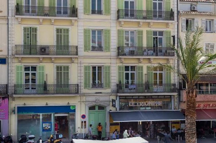 Florella Jean Jaures Apartment