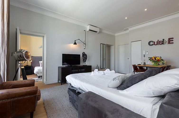Florella Jean Jaures Apartment