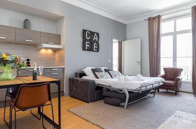 Florella Jean Jaures Apartment
