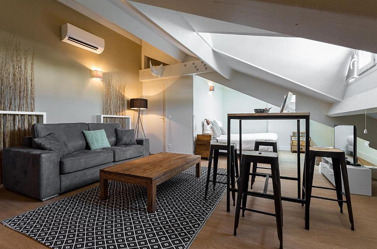 Florella Jean Jaures Apartment