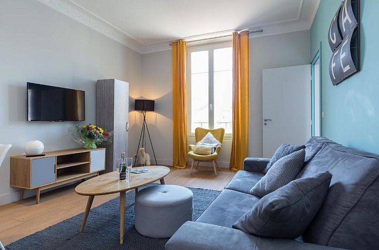 Florella Jean Jaures Apartment
