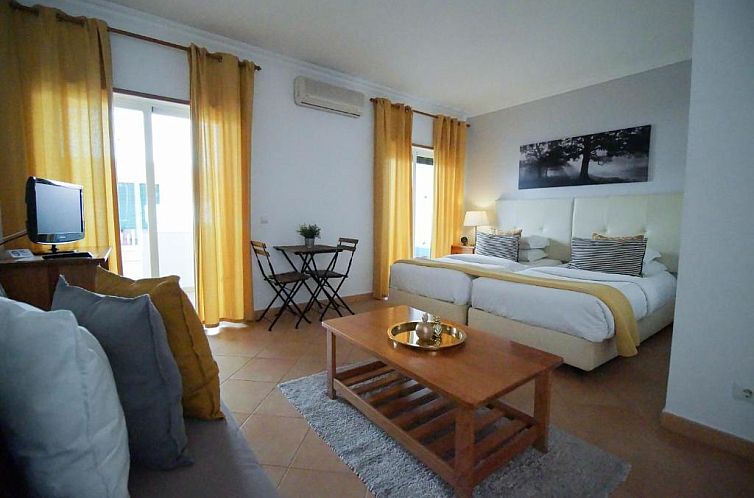 Oasis Beach Apartments