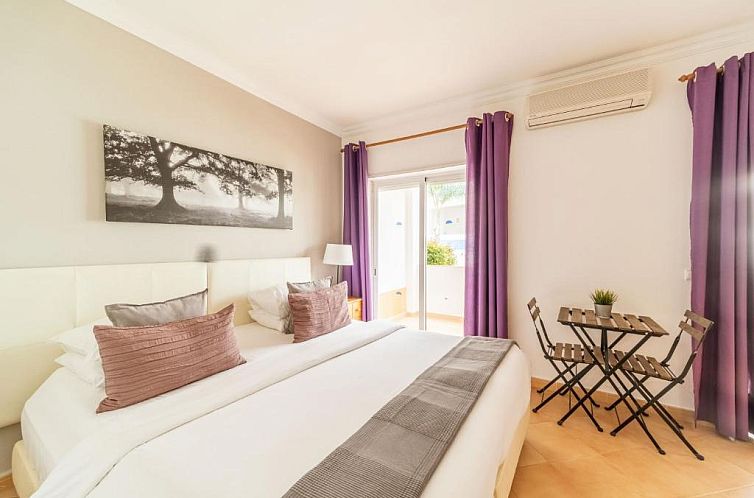 Oasis Beach Apartments